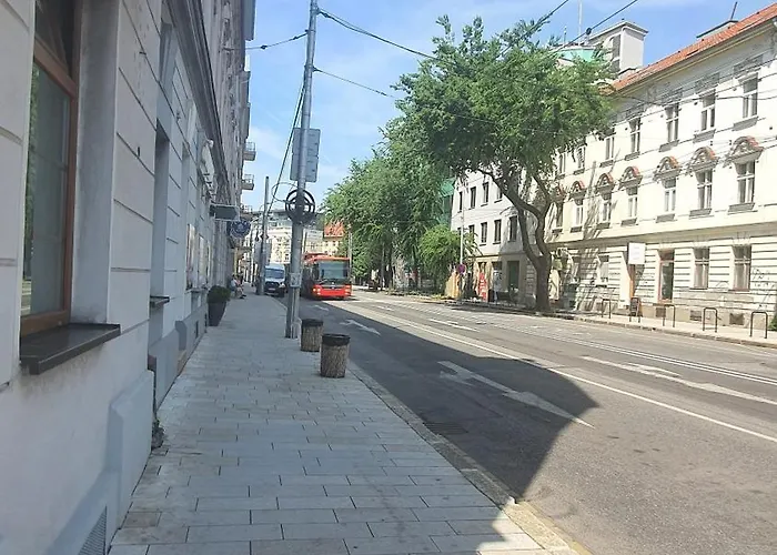 Appartement Mlynske Nivy 6, Ba Bratislava