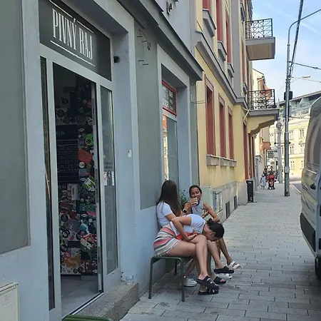 Mlynske Nivy 6, Ba Apartament